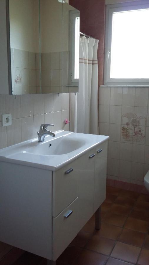 A Clair Matin Appartement Estang Buitenkant foto