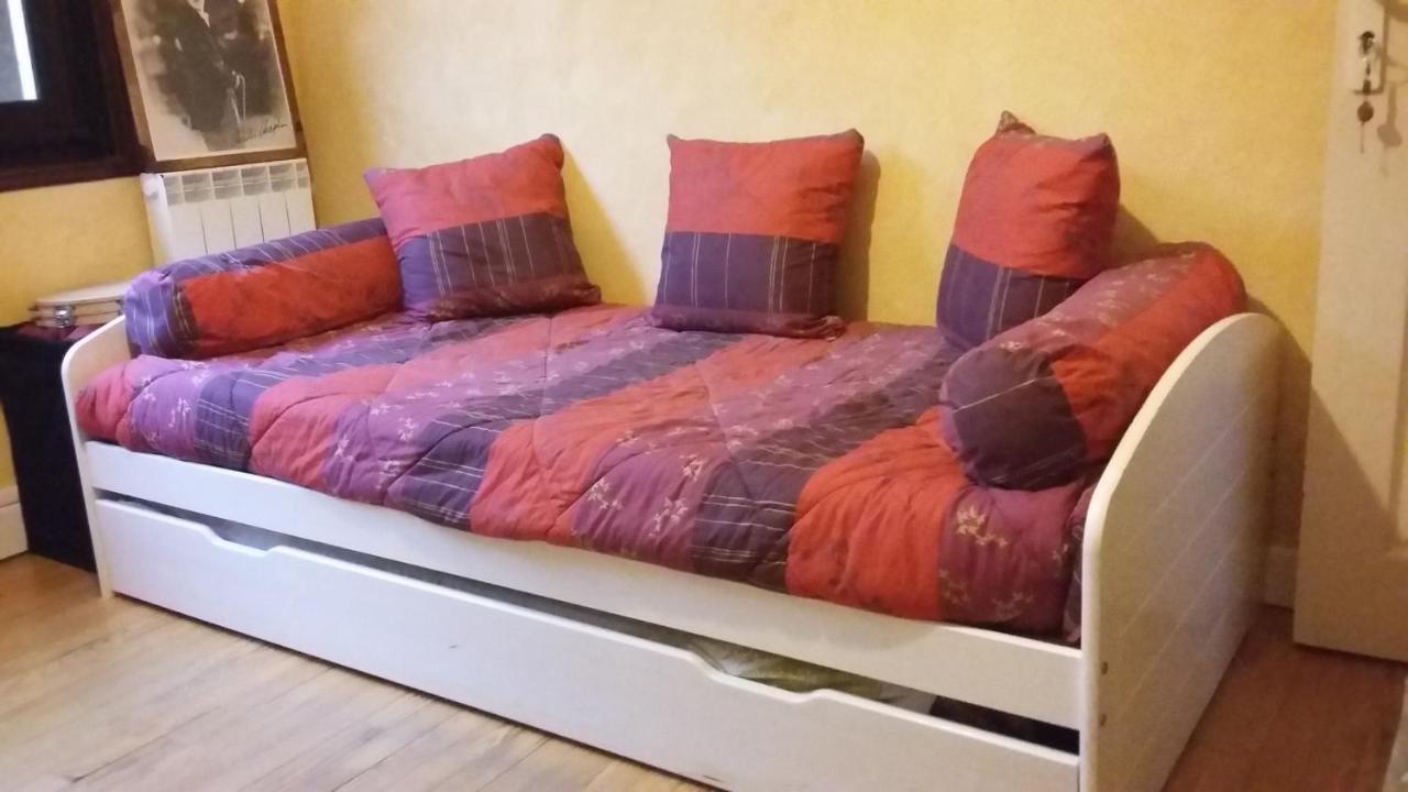 A Clair Matin Appartement Estang Buitenkant foto